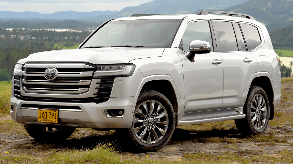 Quetta to Lahore 2D Car Service 2026: Fare, Contact & Booking