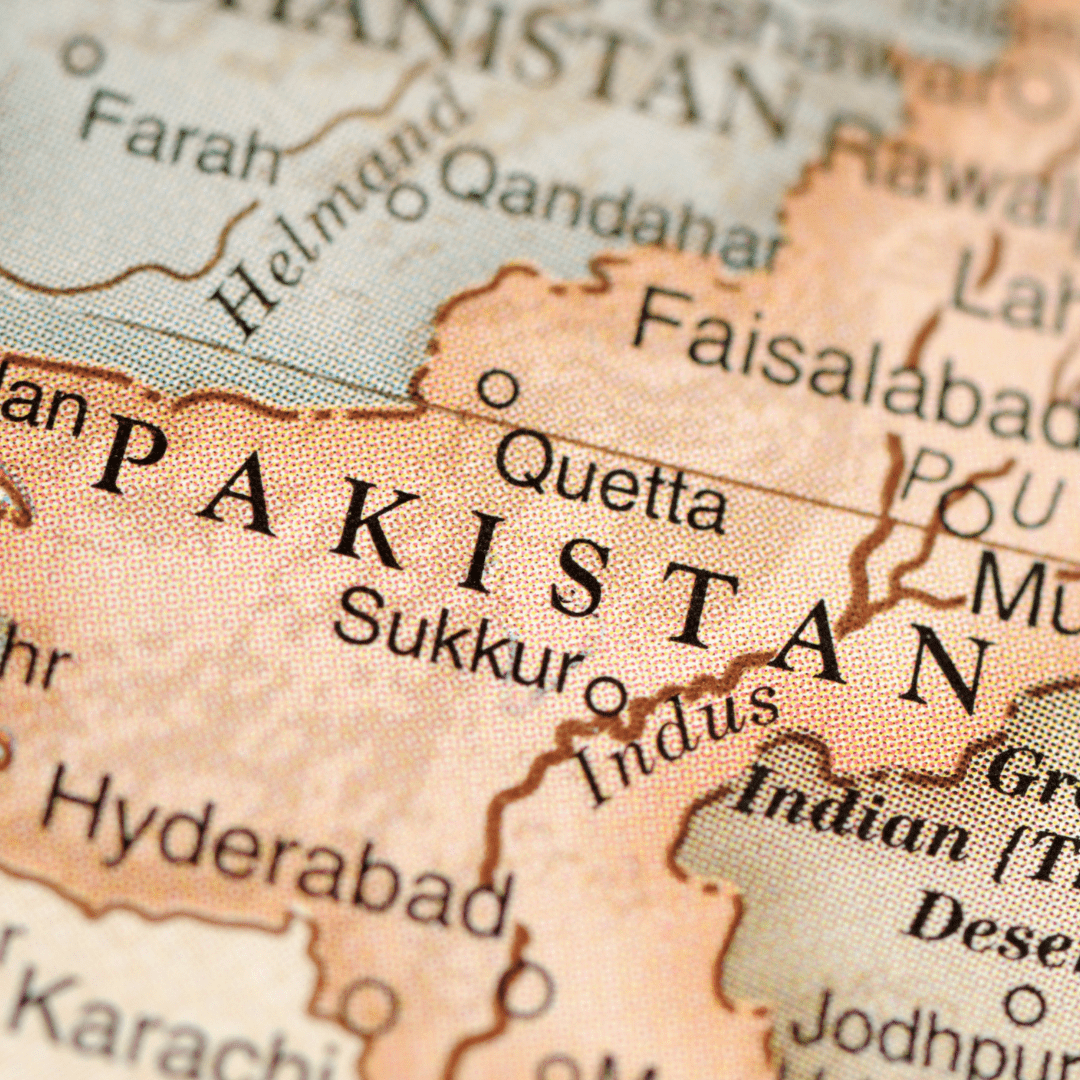 How many languages are Spoken in Pakistan